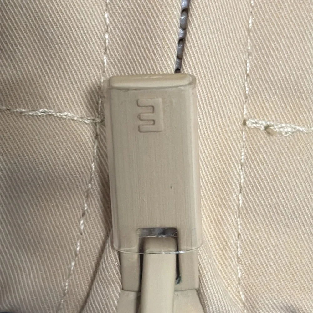 Fear of God, essentials sand size medium, oversized jacket, super nice new - Picture 9 of 13